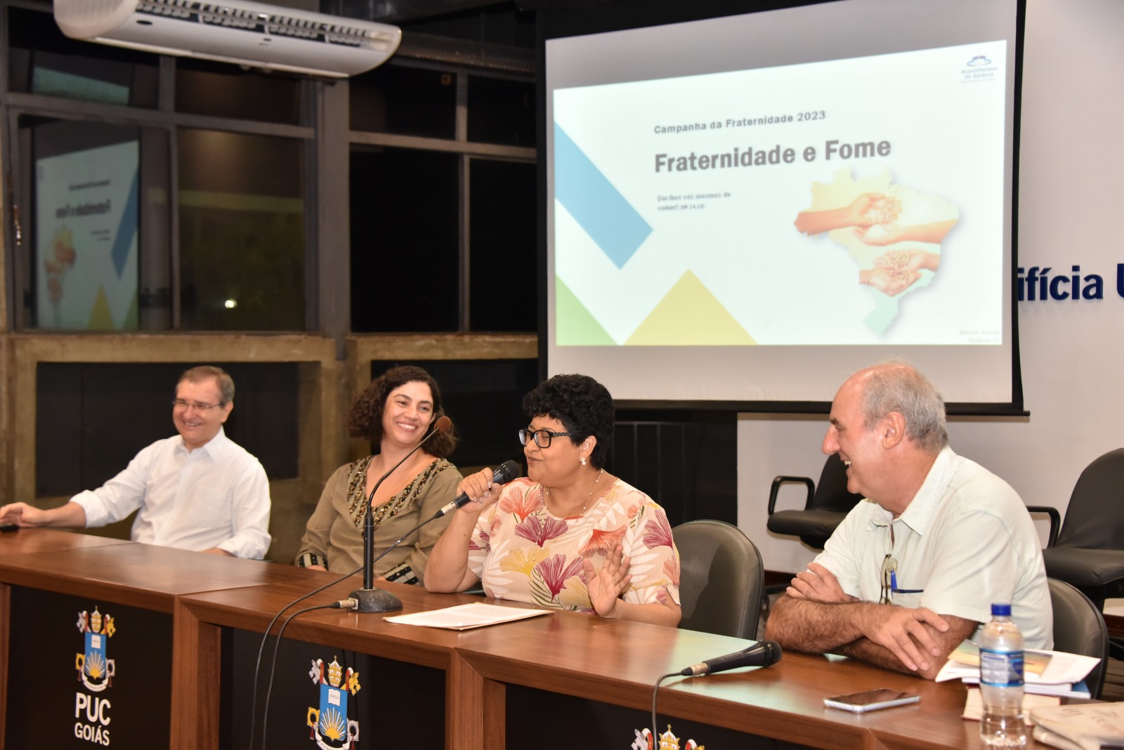 Fé e Política: Mesa redonda debate a importância da educação